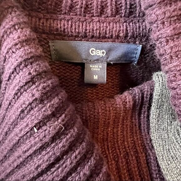 Gap Sweater - Picture 5 of 6